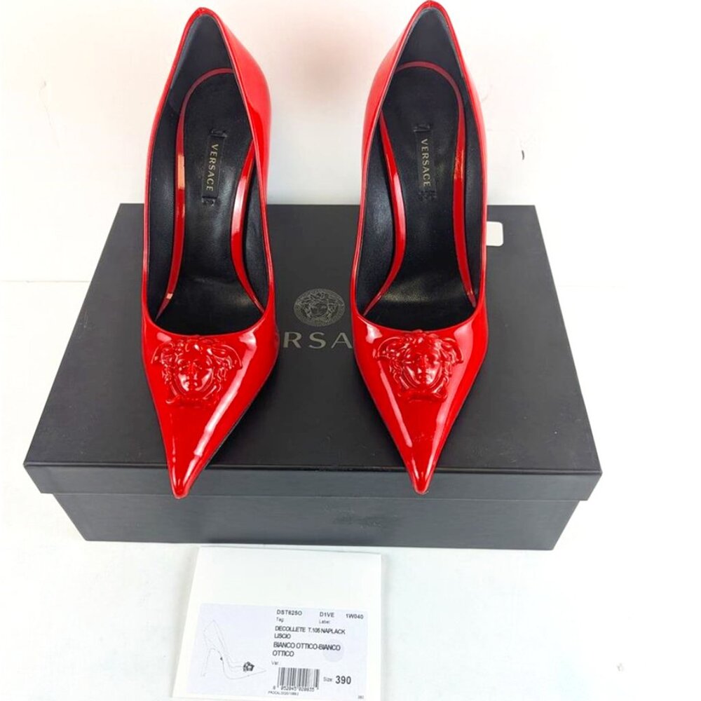 Used with tags Versace Red Medusa Pumps Size 38 Size 8